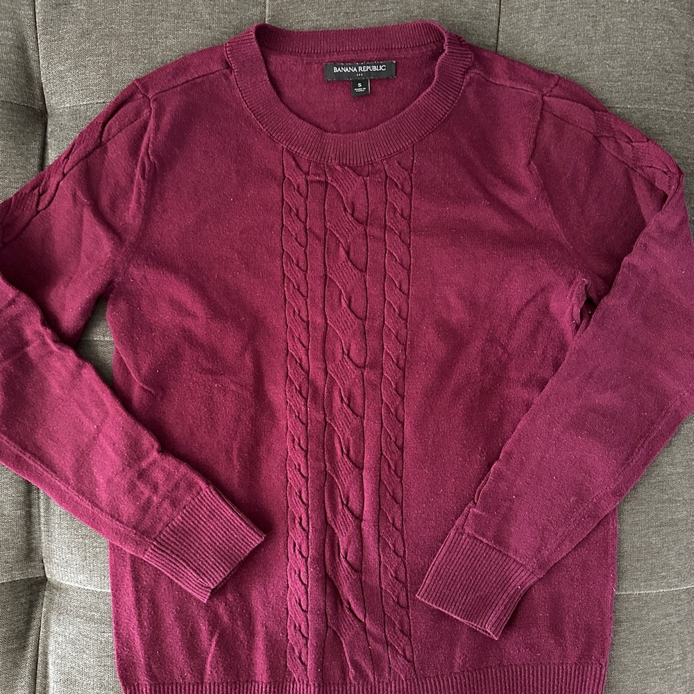 Banana Republic Burgundy Crew Neck Sweater